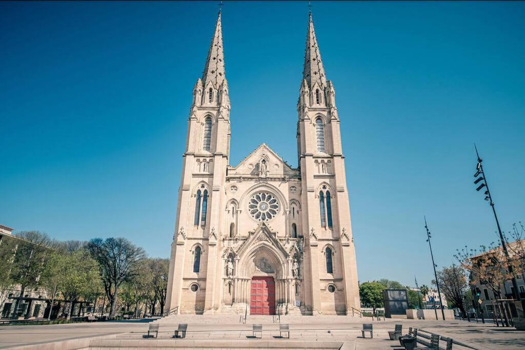 Le Contemporain-2 Chambres-Vue Eglise Saint Paul นีมส์ ภายนอก รูปภาพ